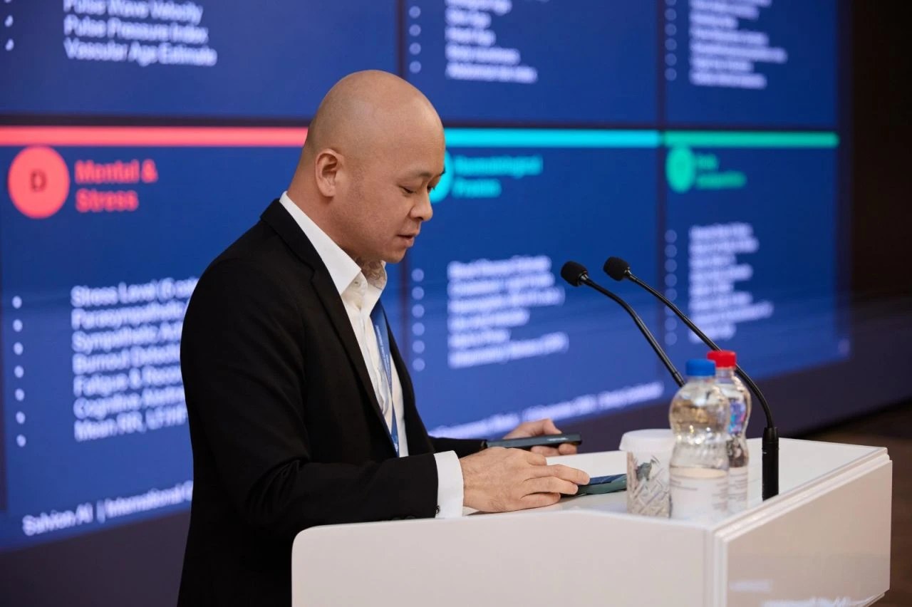 Raymond Cheung presenting on Health AI at the Belarus Re International Conference, Minsk, September 2026